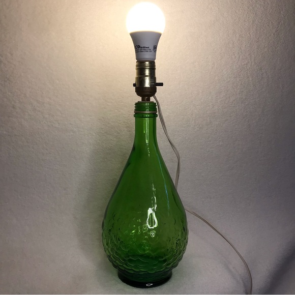 Vintage handmade repurposed glass bottle table lamp green grape half gallon - Picture 3 of 9